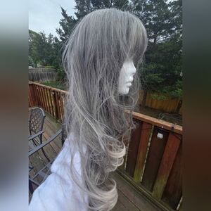 Elegant Gray Women's Wig
